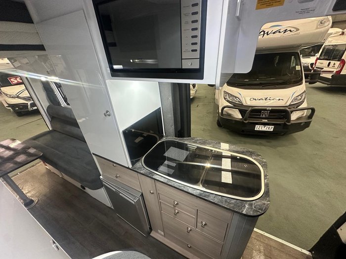 2022 Avida Escape