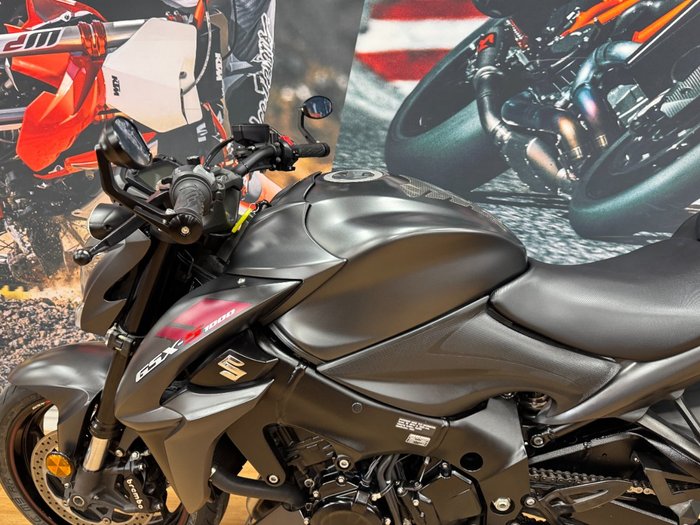 2017 Suzuki GSX-S1000 Black