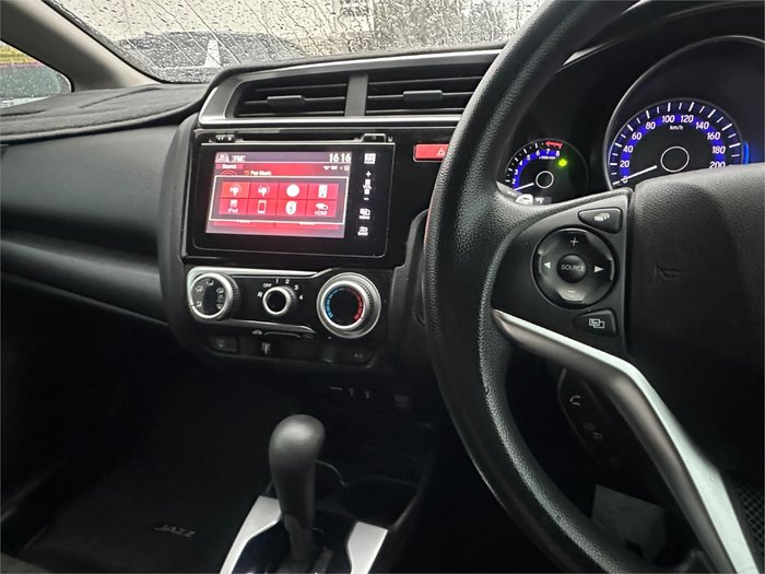 2015 HONDA JAZZ VTi