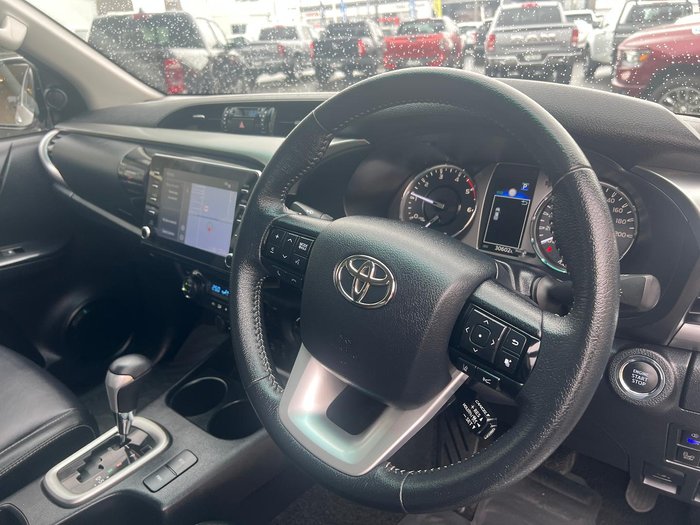 2023 Toyota Hilux SR5