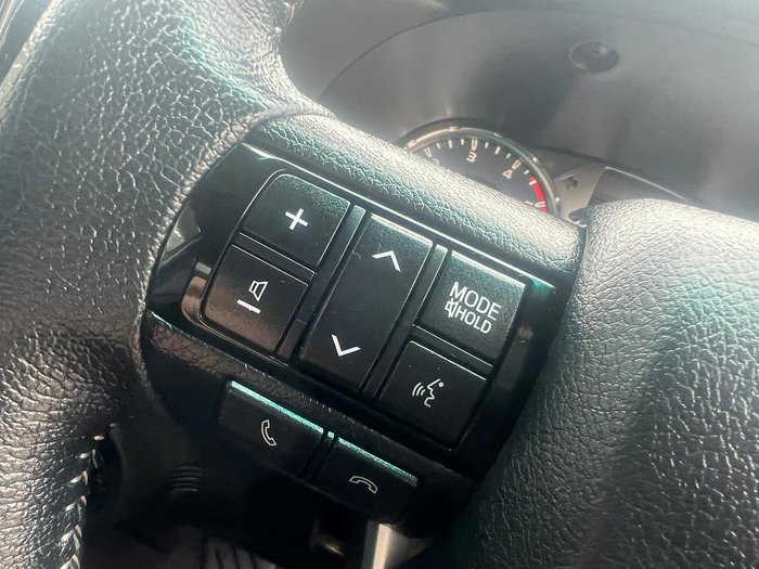 2023 Toyota Hilux SR5