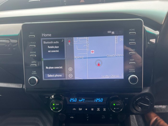 2023 Toyota Hilux SR5