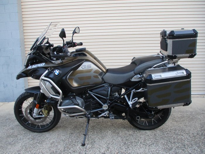 2019 BMW Motorrad R 1250 GS ADVENTURE KALAMATA METALLIC MATT