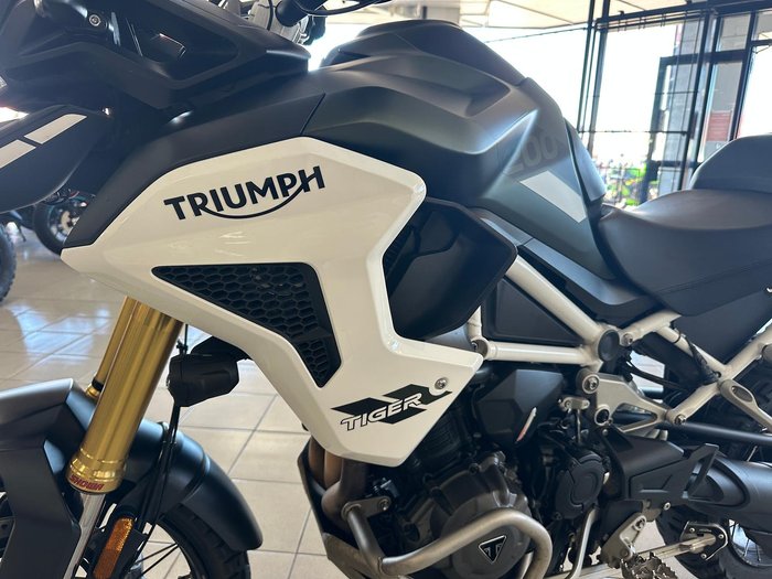 2022 Triumph Tiger 1200 Rally Pro Tiger Green