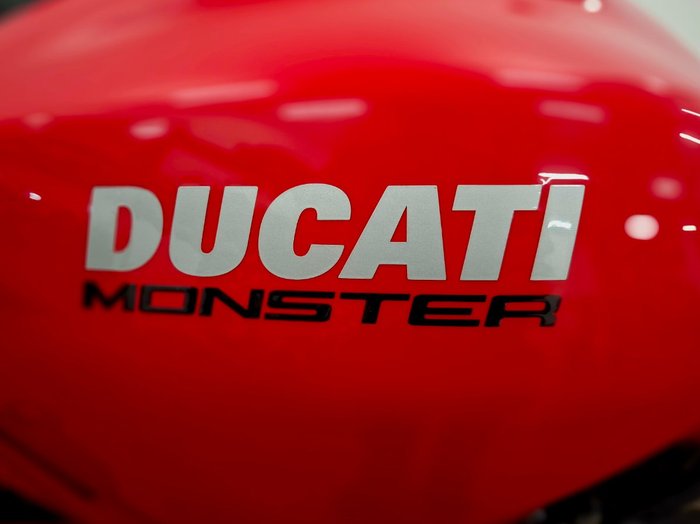 2015 DUCATI MONSTER 821 Red