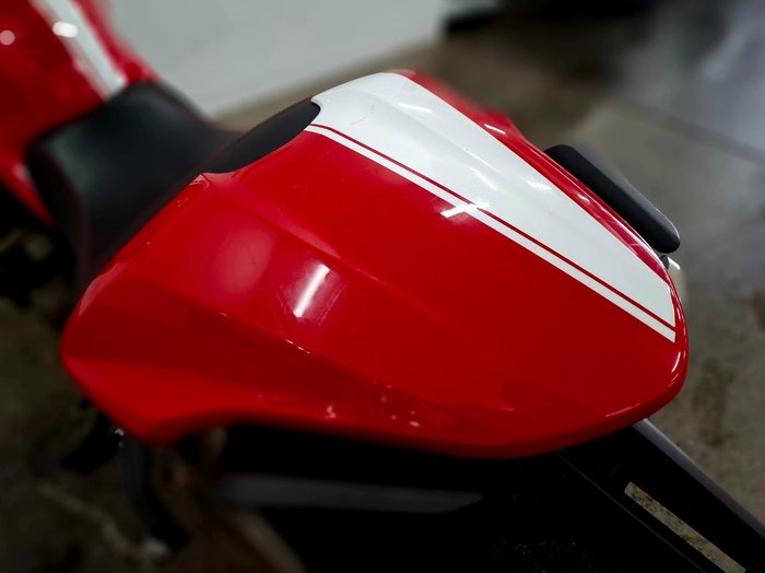 2015 DUCATI MONSTER 821 Red