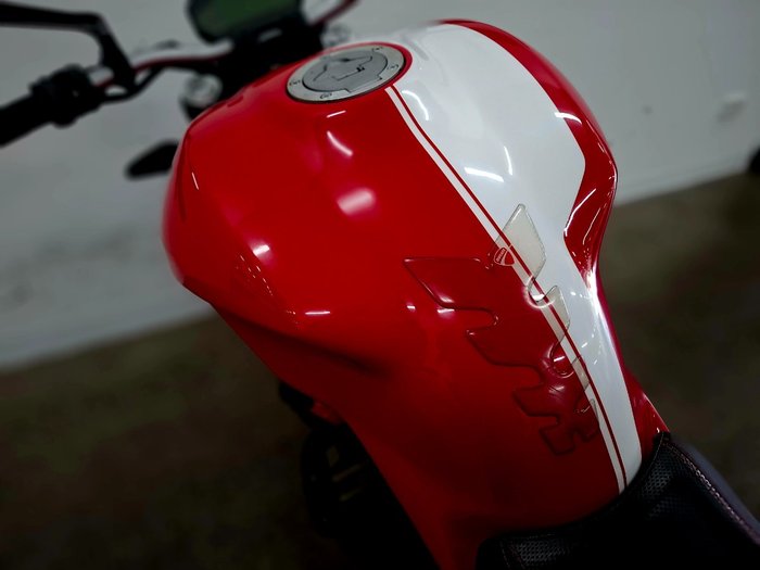 2015 DUCATI MONSTER 821 Red
