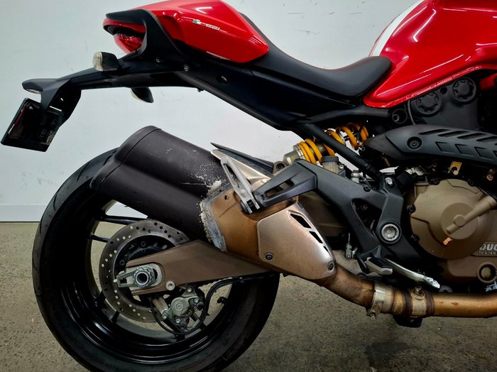 2015 DUCATI MONSTER 821 Red