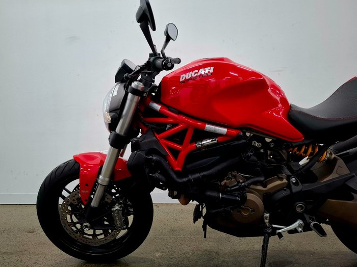 2015 DUCATI MONSTER 821 Red