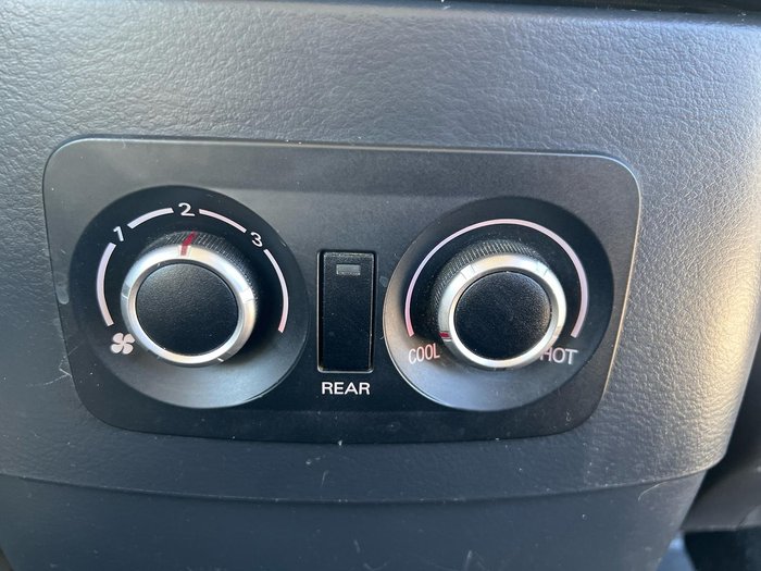 2012 Mitsubishi Pajero GLX-R