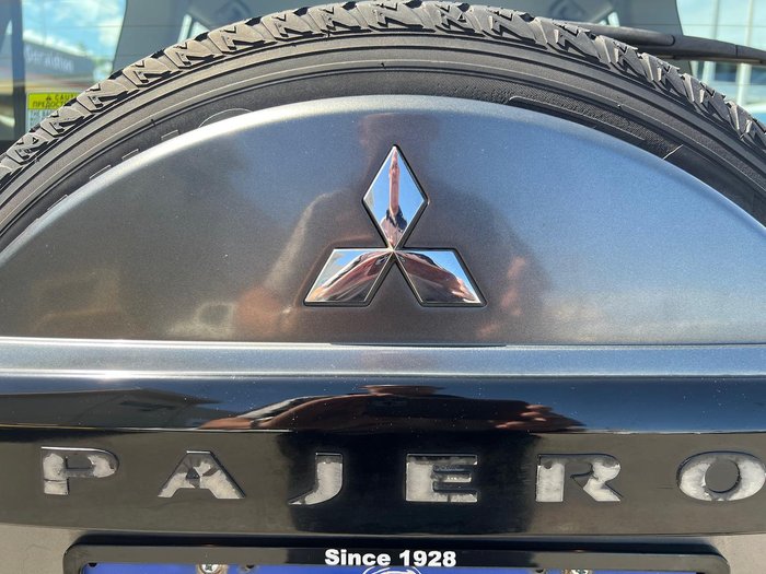 2012 Mitsubishi Pajero GLX-R