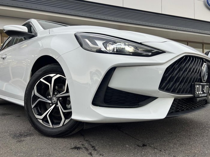 2023 MG MG5 Vibe MY23 Dover White