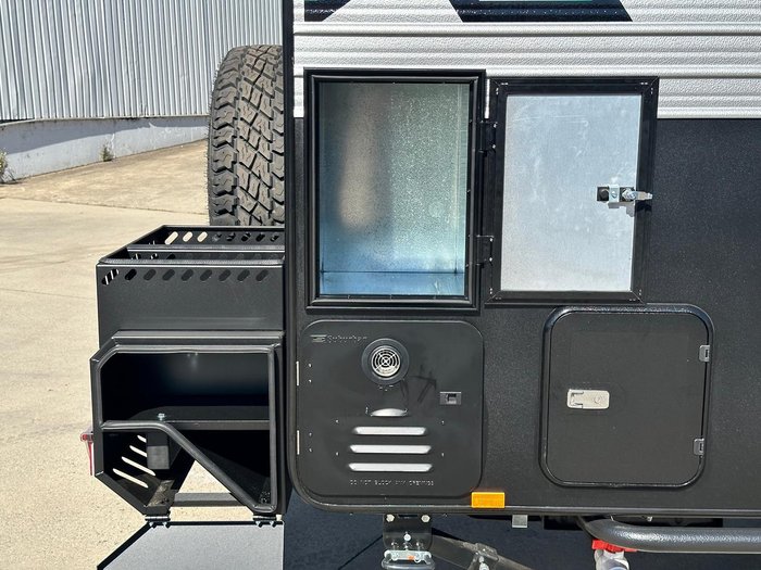 2025 JB Caravans 17'10 Gator X Fd