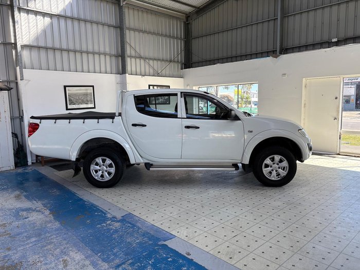 2015 Mitsubishi Triton GLX MN MY15 4X4 Dual Range White