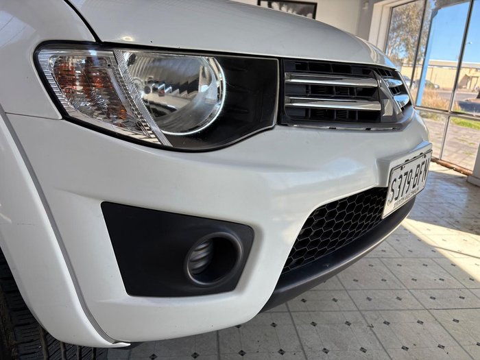 2015 Mitsubishi Triton GLX MN MY15 4X4 Dual Range White