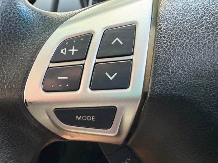 2015 Mitsubishi Triton GLX MN MY15 4X4 Dual Range White