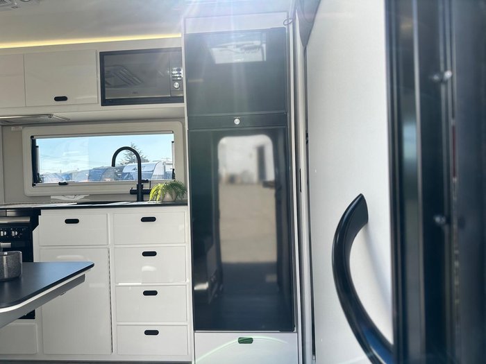 2025 JB Caravans Gator X 17'10 Rear Door