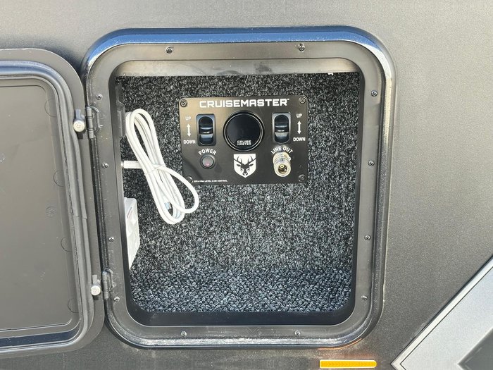 2025 JB Caravans Gator X 17'10 Rear Door