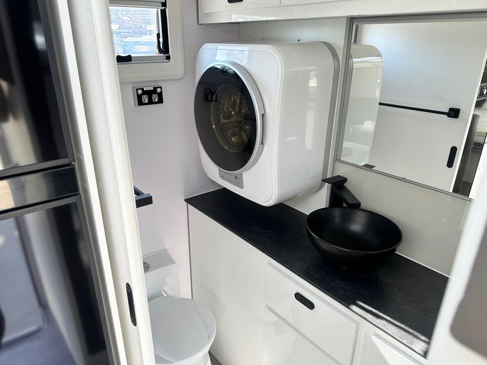 2025 JB Caravans Gator X 17'10 Rear Door