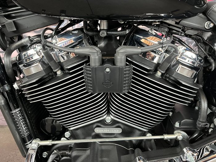 2021 Harley-davidson FXBRS BREAKOUT (114) Vivid Black
