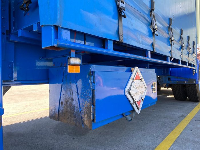 2006 Krueger St3 Lead A 12 Pallet Drop Deck Mezzanine