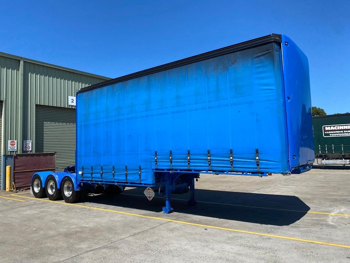 2006 Krueger St3 Lead A 12 Pallet Drop Deck Mezzanine