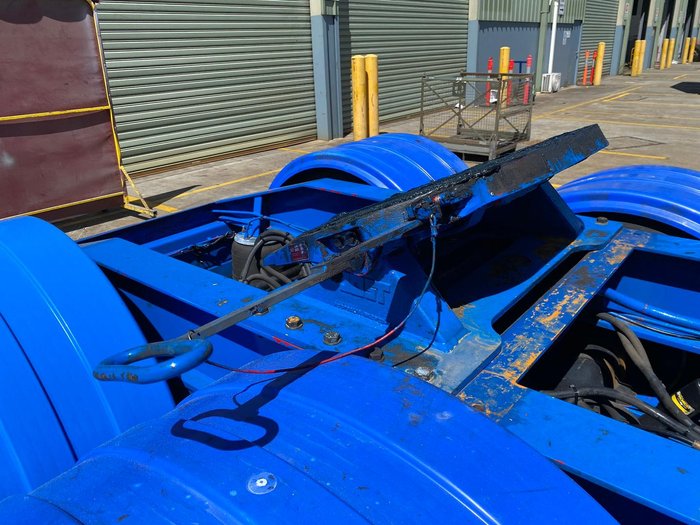 2006 Krueger St3 Lead A 12 Pallet Drop Deck Mezzanine