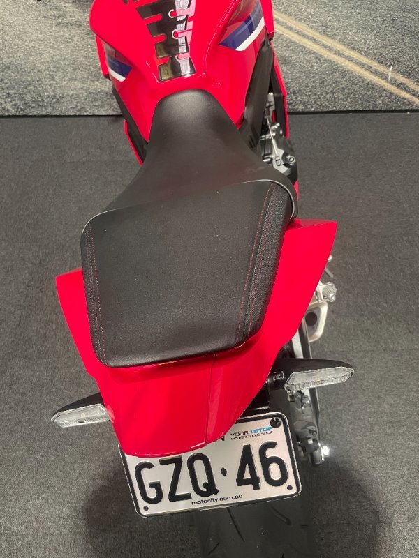 2024 Honda CBR650R Red