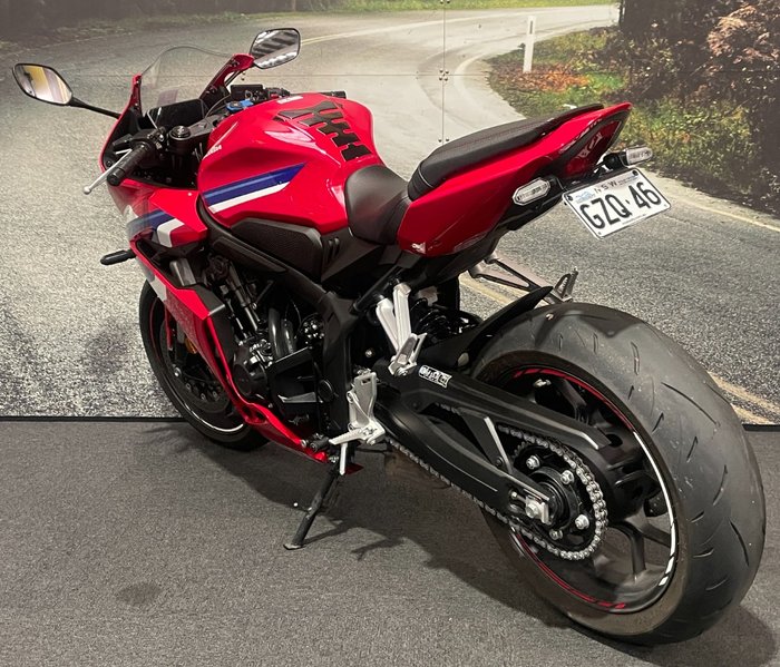 2024 Honda CBR650R Red