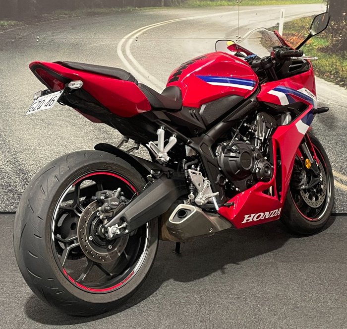 2024 Honda CBR650R Red