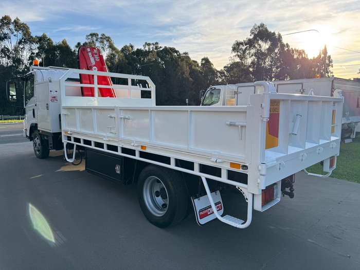 2012 Isuzu Npr 400 WHITE