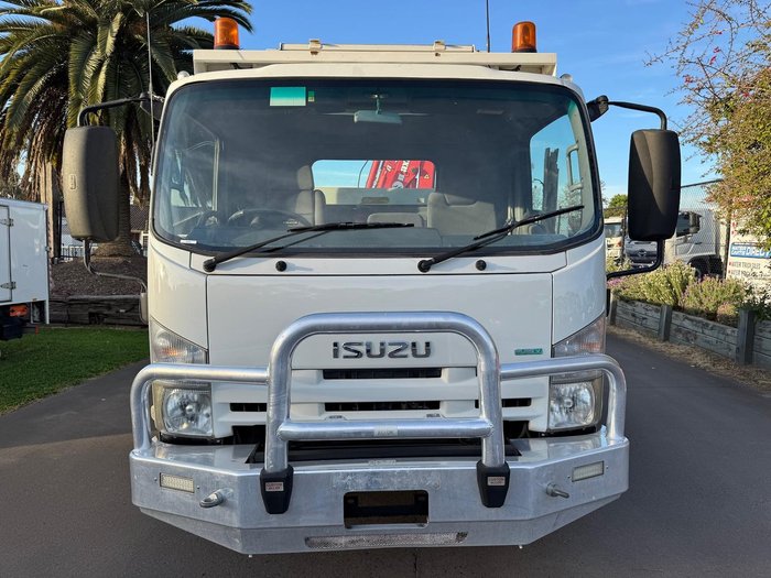 2012 Isuzu Npr 400 WHITE
