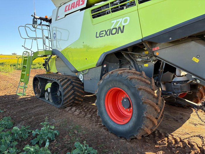 2017 CLAAS Lexion 770 Combine Lexion 770 Tt