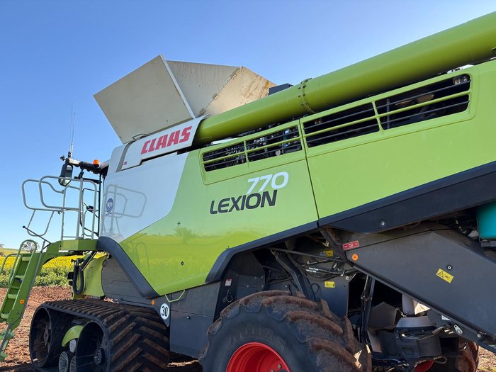 2017 CLAAS Lexion 770 Combine Lexion 770 Tt