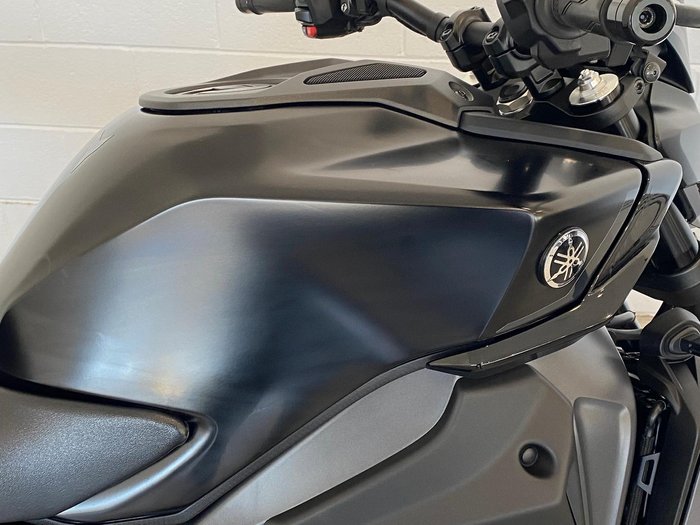2024 Yamaha MT-09 Y-AMT MT Black