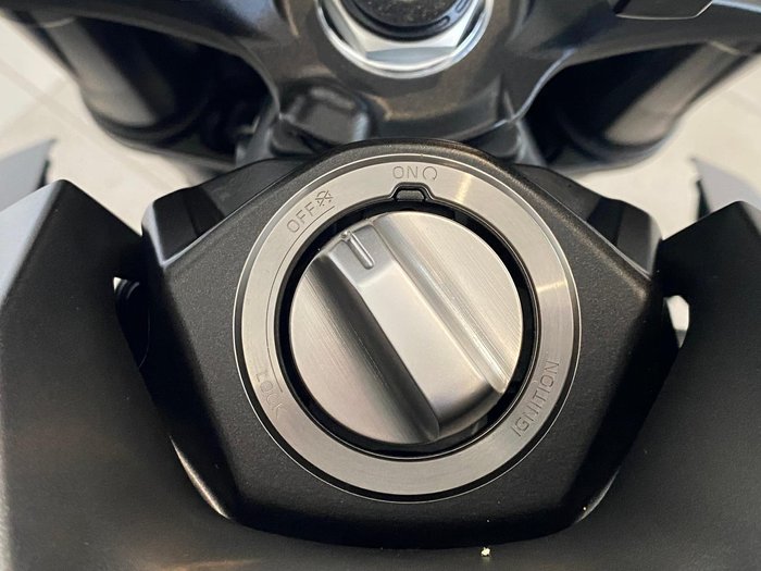 2024 Yamaha MT-09 Y-AMT MT Black