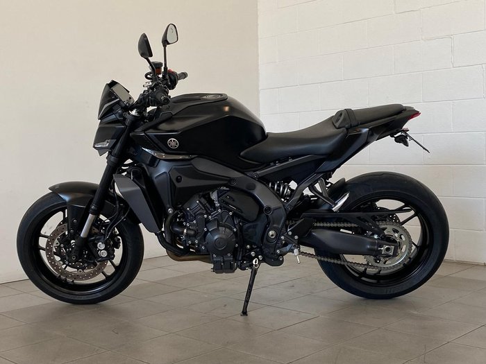 2024 Yamaha MT-09 Y-AMT MT Black