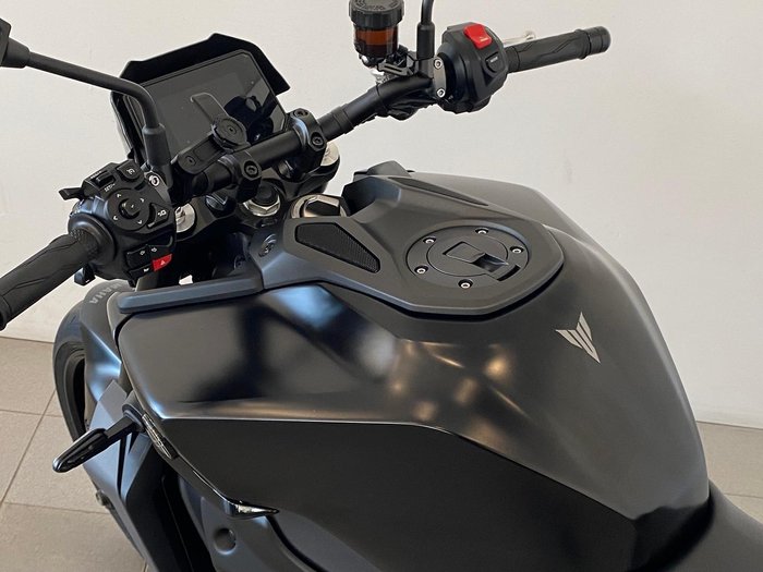 2024 Yamaha MT-09 Y-AMT MT Black