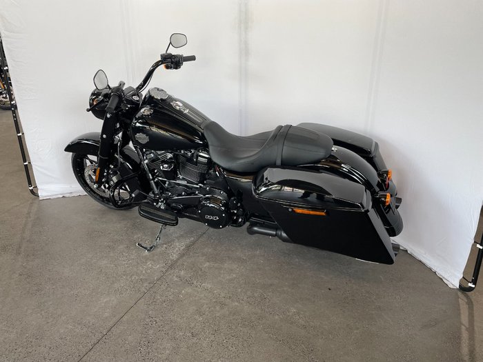 2025 Harley-davidson FLHRXS ROAD KING SPECIAL Vivid Black