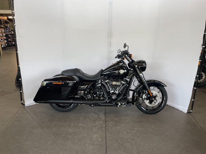 2025 Harley-davidson FLHRXS ROAD KING SPECIAL Vivid Black