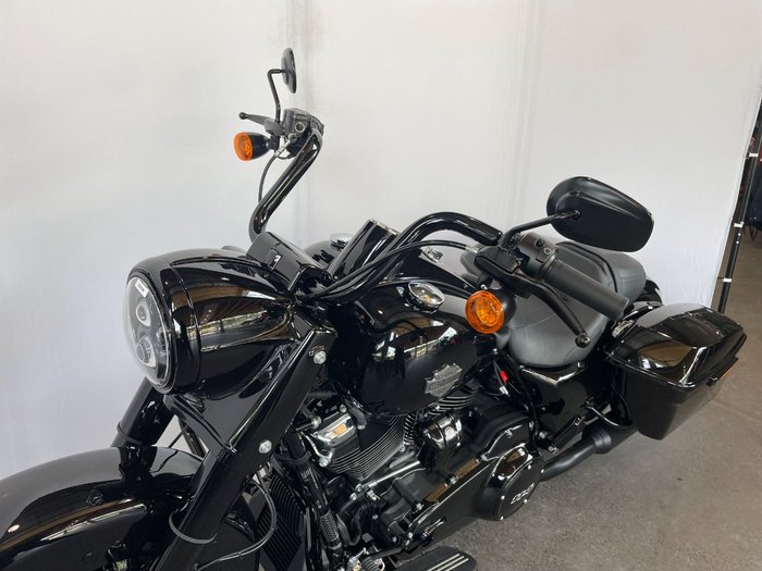 2025 Harley-davidson FLHRXS ROAD KING SPECIAL Vivid Black