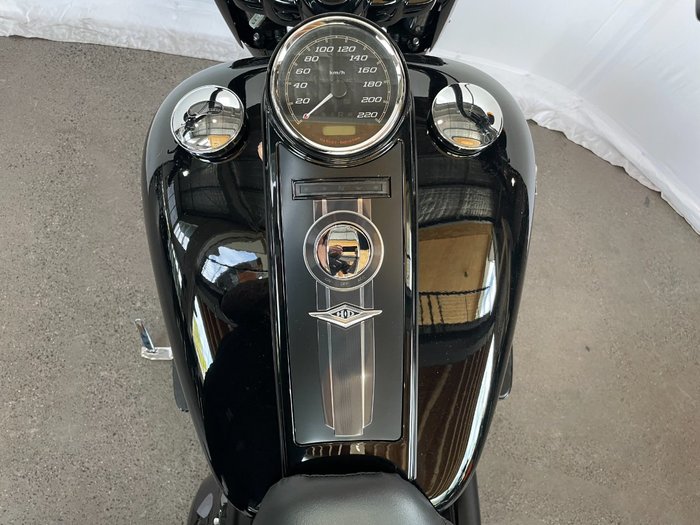 2025 Harley-davidson FLHRXS ROAD KING SPECIAL Vivid Black
