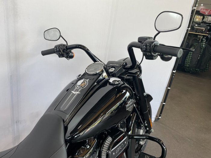 2025 Harley-davidson FLHRXS ROAD KING SPECIAL Vivid Black
