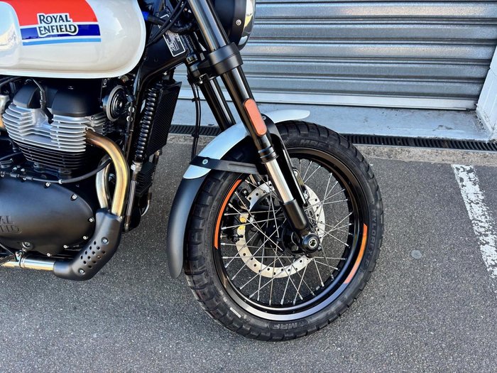 2025 Royal Enfield Bear 650