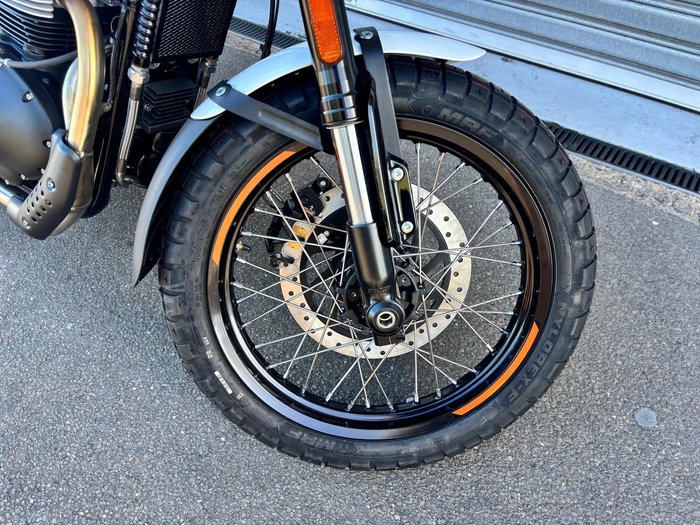 2025 Royal Enfield Bear 650