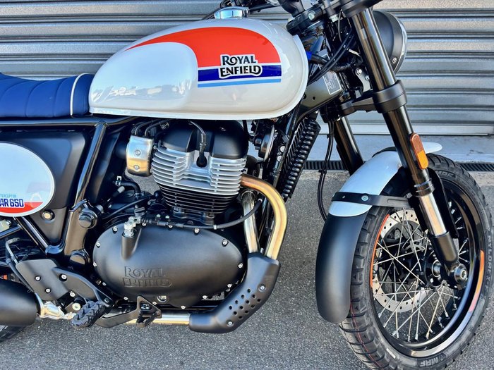 2025 Royal Enfield Bear 650
