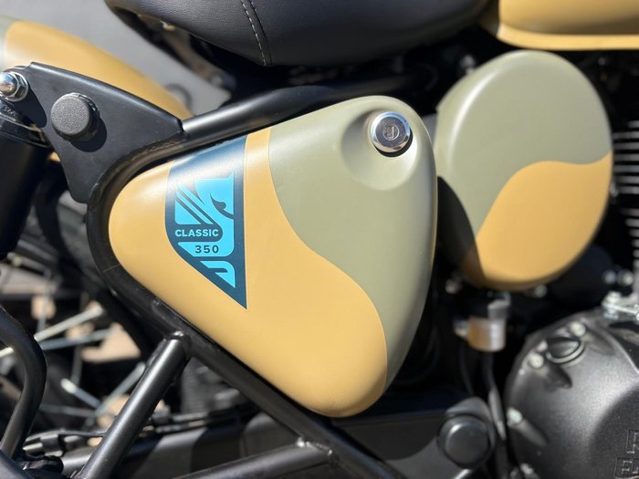 2025 Royal Enfield Classic 350 Signals Classic 350