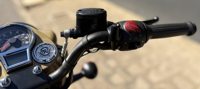 2025 Royal Enfield Classic 350 Signals Classic 350