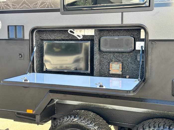 2025 JB Caravans Scorpion Sting Air 23'6 Rear Club