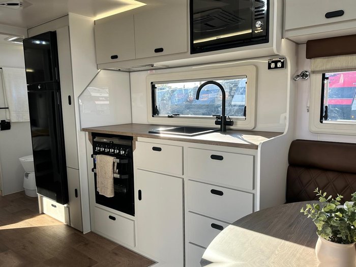 2025 JB Caravans Scorpion Sting Air 23'6 Rear Club